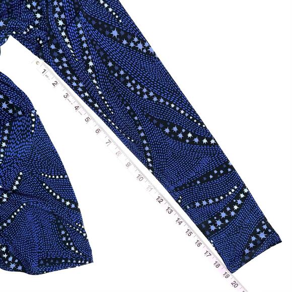 BCBGeneration Long Sleeve Star Shift Dress Size Medium - Picture 12 of 12